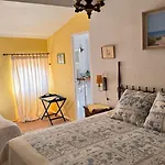 Guest house Chez Les Artistes 4*
