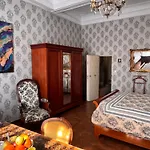 Chez Les Artistes Guest house Servian