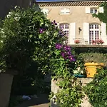 Chez Les Artistes Gæstehus