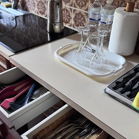 Chez Les Artistes Πανσιόν Servian